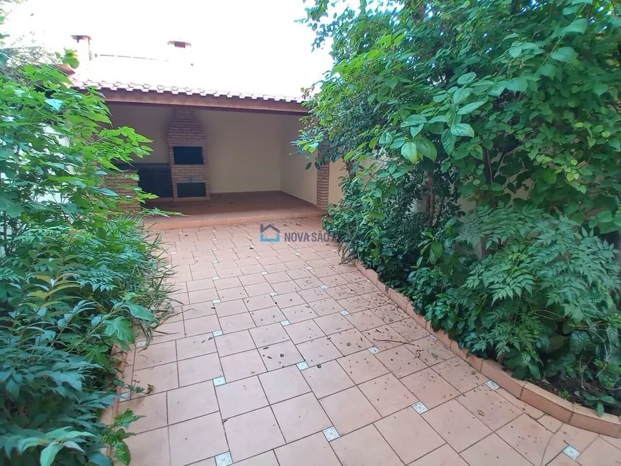 Foto 1 de Casa com 3 Quartos à venda, 250m² em Indianópolis, São Paulo