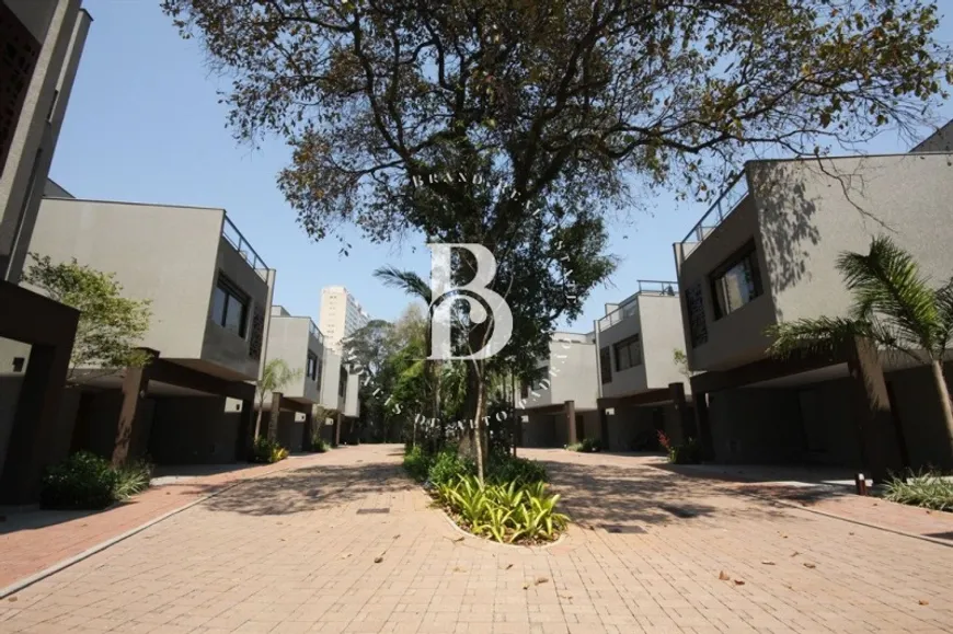 Foto 1 de Casa de Condomínio com 4 Quartos à venda, 285m² em Alto Da Boa Vista, São Paulo