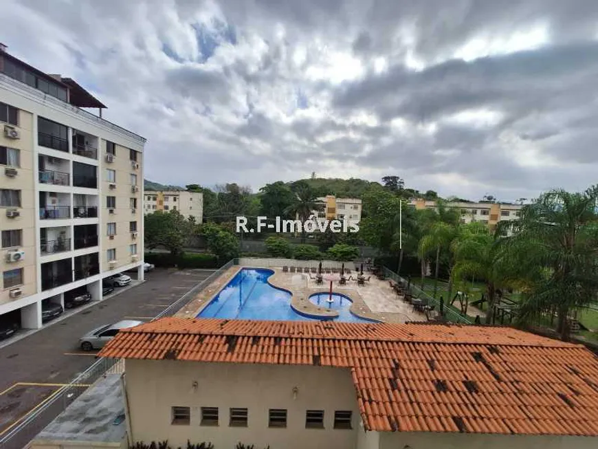 Foto 1 de Apartamento com 3 Quartos à venda, 67m² em  Vila Valqueire, Rio de Janeiro