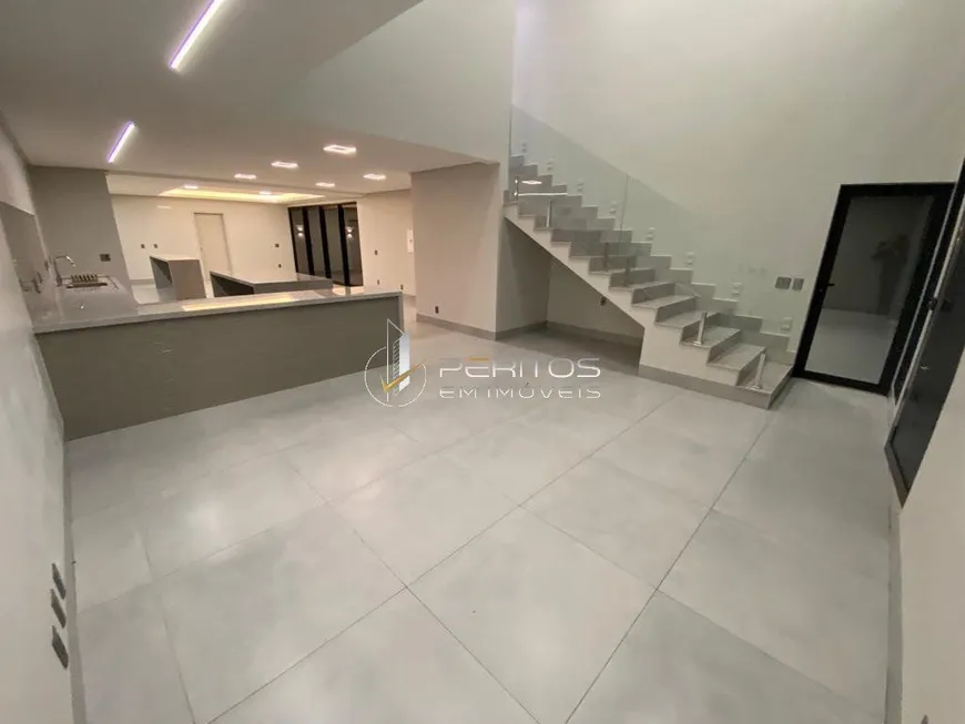 Foto 1 de Casa de Condomínio com 4 Quartos à venda, 283m² em Jardins Capri, Senador Canedo