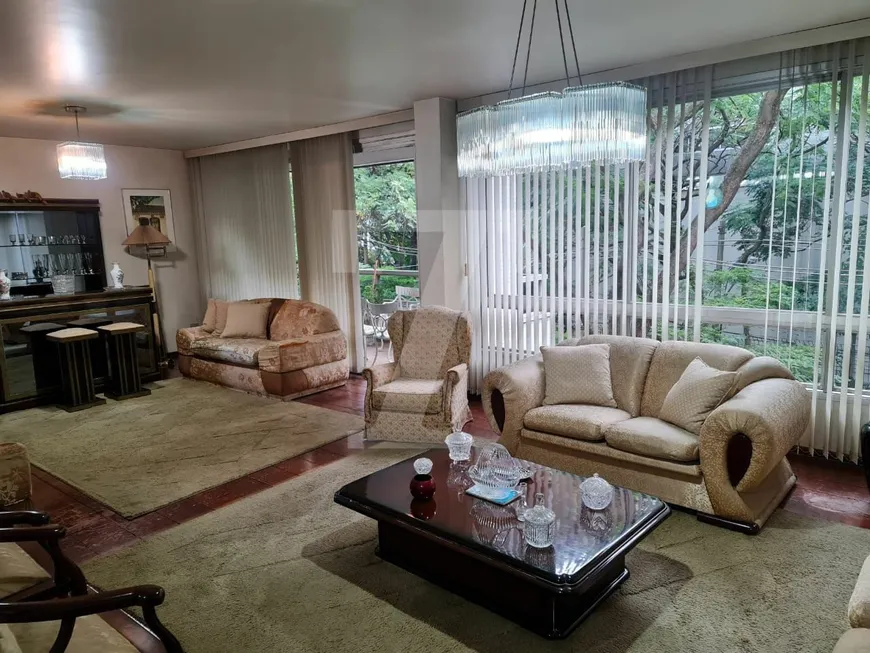 Foto 1 de Casa de Condomínio com 4 Quartos à venda, 235m² em Jardim Europa, São Paulo