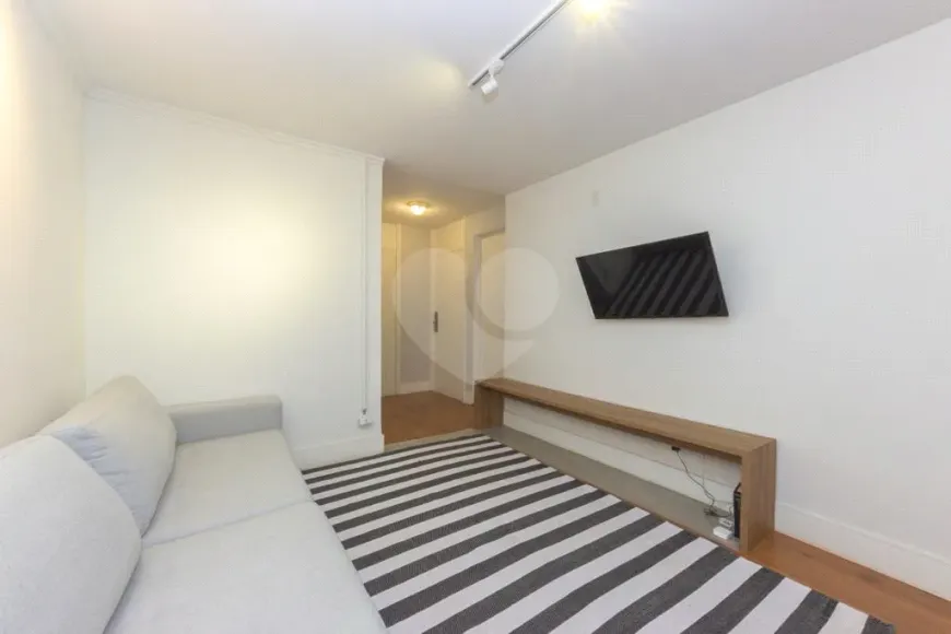 Foto 1 de Apartamento com 3 Quartos à venda, 126m² em Itaim Bibi, São Paulo