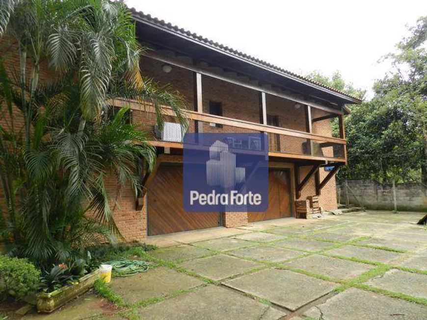 Foto 1 de Casa com 4 Quartos para venda ou aluguel, 750m² em Granja Viana, Cotia