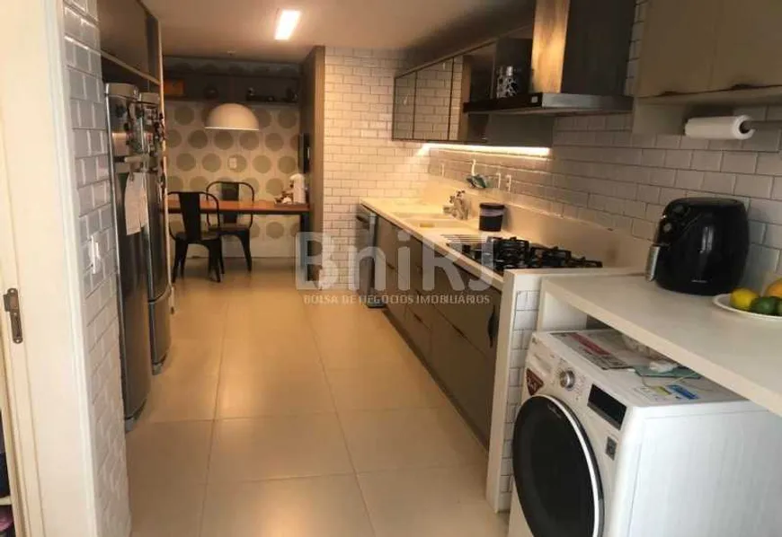 Foto 1 de Apartamento com 3 Quartos à venda, 220m² em Lagoa, Rio de Janeiro