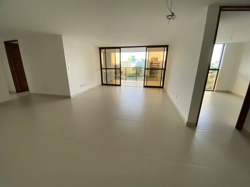 Foto 1 de Apartamento com 4 Quartos à venda, 234m² em Cabo Branco, João Pessoa