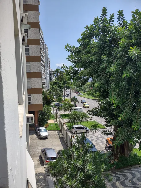 Foto 1 de Apartamento com 3 Quartos à venda, 96m² em Lagoa, Rio de Janeiro