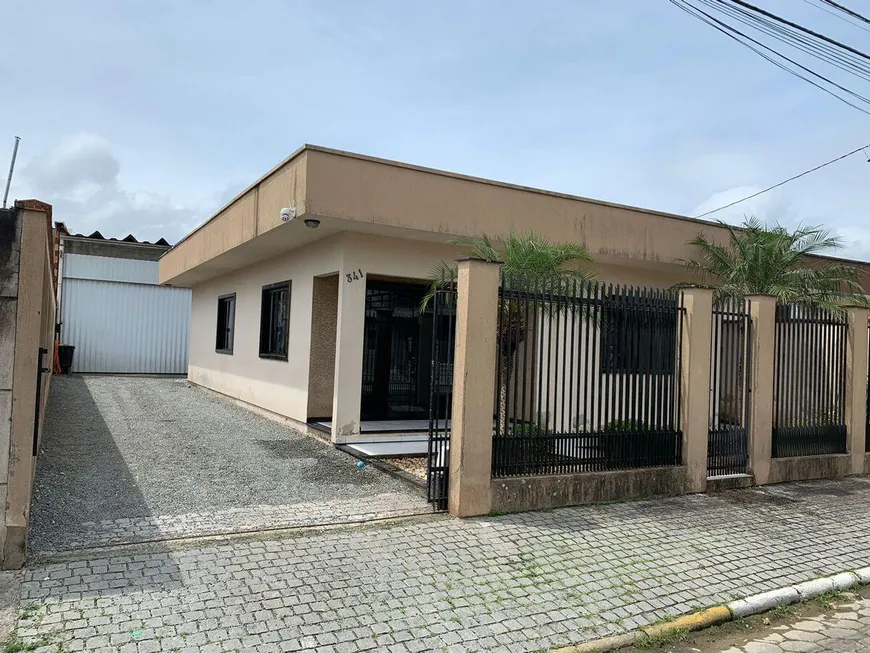 Foto 1 de Casa com 2 Quartos à venda, 170m² em Centro, Camboriú
