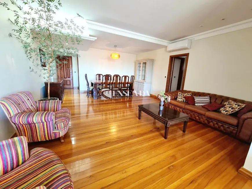 Foto 1 de Apartamento com 4 Quartos à venda, 230m² em Santa Lúcia, Vitória