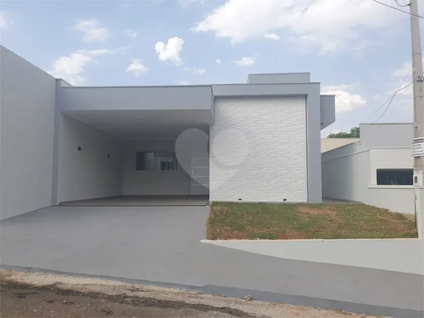 Foto 1 de Casa com 3 Quartos à venda, 135m² em Parque Fehr, São Carlos