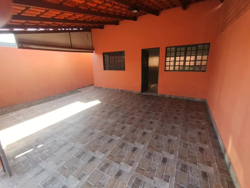 Foto 1 de Casa com 2 Quartos à venda, 119m² em Residencial Sao Leopoldo , Goiânia