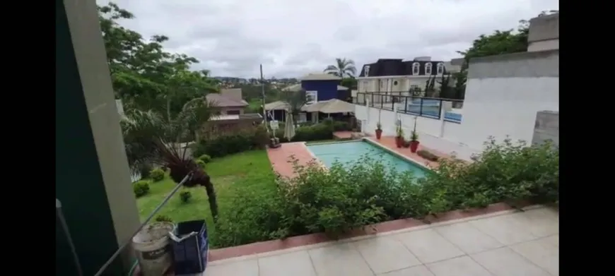 Foto 1 de Casa de Condomínio com 3 Quartos para alugar, 260m² em Nova Fazendinha, Carapicuíba