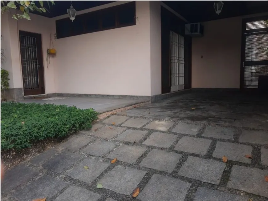 Foto 1 de Casa com 4 Quartos à venda, 300m² em Vital Brasil, Niterói