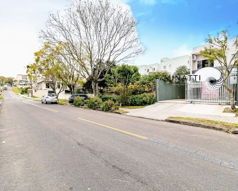 Foto 1 de Sobrado com 4 Quartos à venda, 145m² em Cidade Jardim, São José dos Pinhais