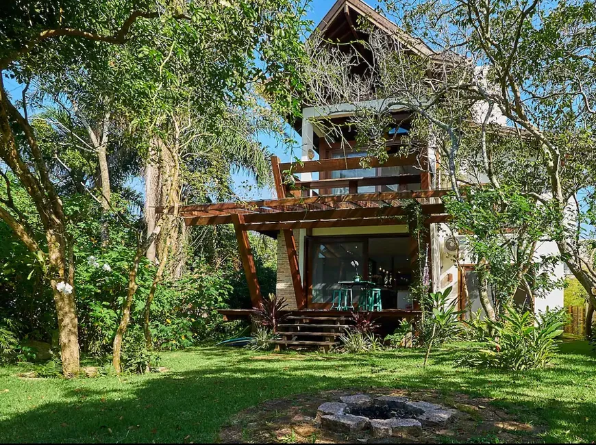 Foto 1 de Casa com 3 Quartos à venda, 390m² em Garça Torta, Maceió