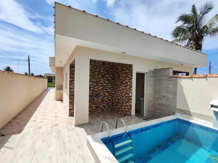 Foto 1 de Casa com 2 Quartos à venda, 68m² em Jardim Guacira, Itanhaém