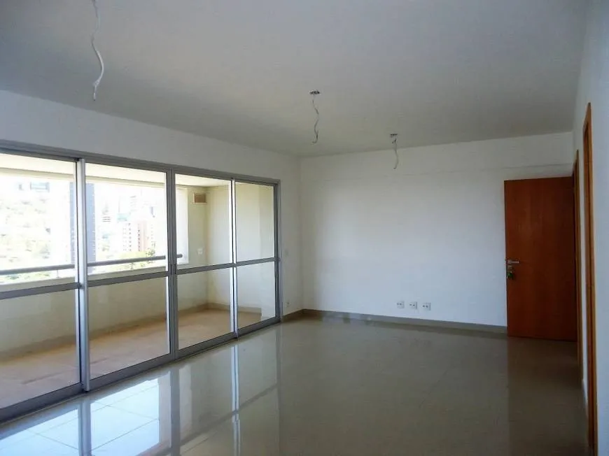 Foto 1 de Apartamento com 4 Quartos à venda, 136m² em Vila da Serra, Nova Lima