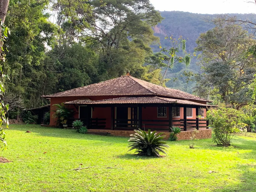 Foto 1 de Casa de Condomínio com 3 Quartos à venda, 5217m² em Secretário, Petrópolis