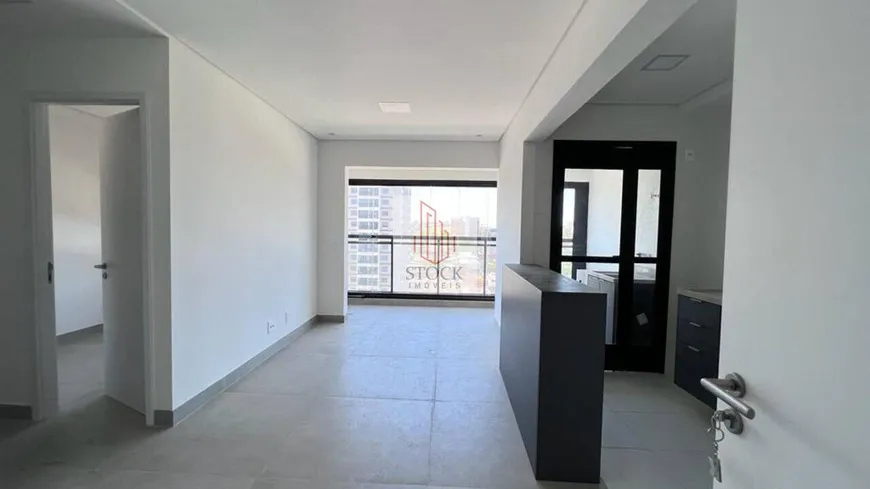 Foto 1 de Apartamento com 2 Quartos à venda, 52m² em Moema, São Paulo