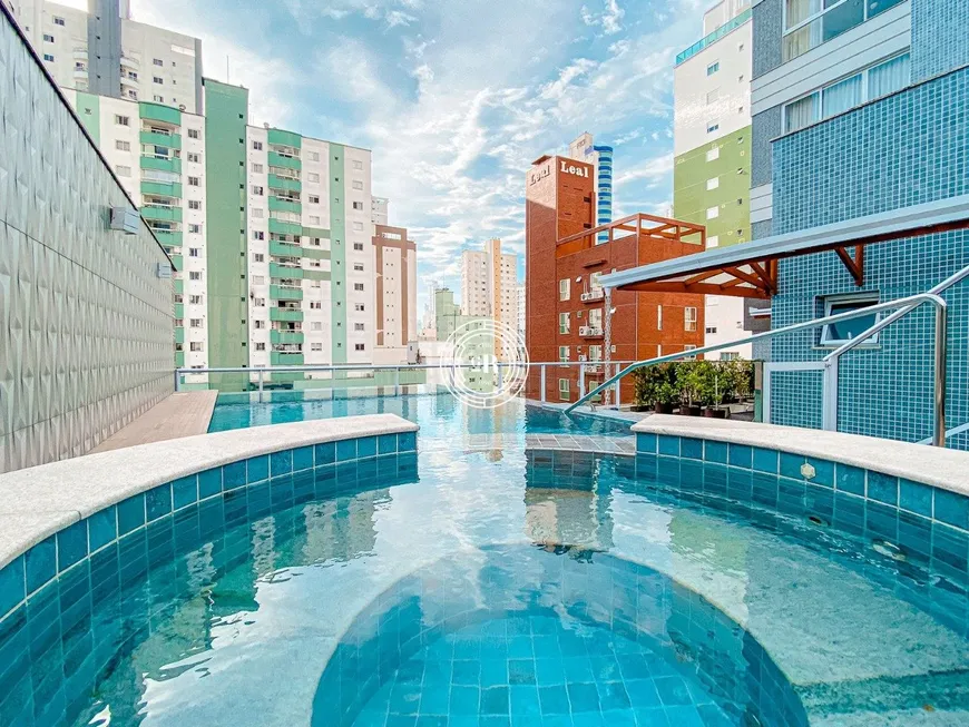 Foto 1 de Apartamento com 3 Quartos à venda, 165m² em Centro, Balneário Camboriú