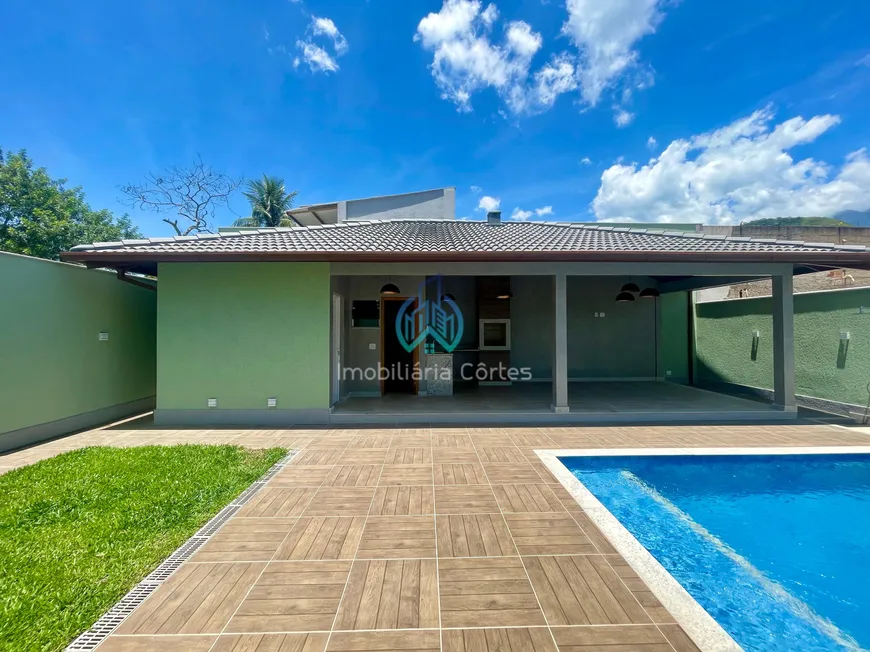Foto 1 de Casa com 3 Quartos à venda, 201m² em Cotia, Guapimirim