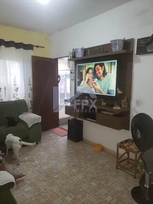 Foto 1 de Casa com 2 Quartos à venda, 90m² em Balneário Gaivota, Itanhaém