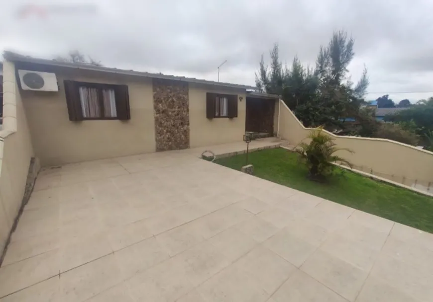 Foto 1 de Casa com 2 Quartos à venda, 66m² em Santo Inacio, Esteio