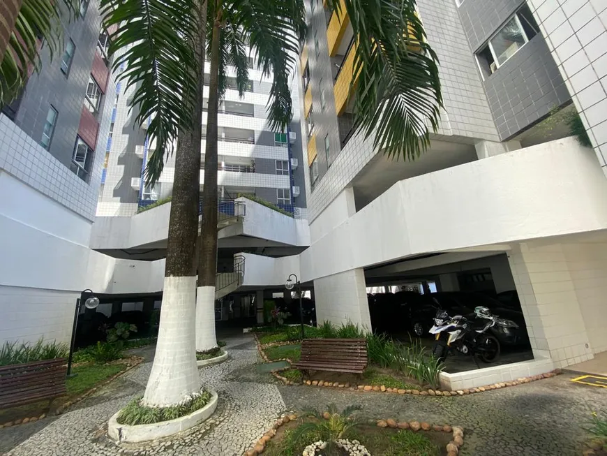 Foto 1 de Apartamento com 3 Quartos à venda, 70m² em Boa Viagem, Recife