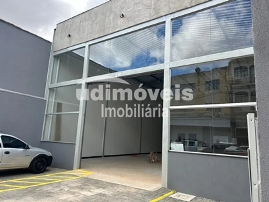 Foto 1 de Ponto Comercial para alugar, 220m² em Nossa Senhora Aparecida, Uberlândia