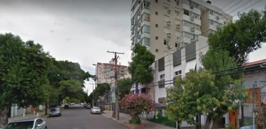 Foto 1 de Sobrado com 4 Quartos à venda, 201m² em Santana, Porto Alegre