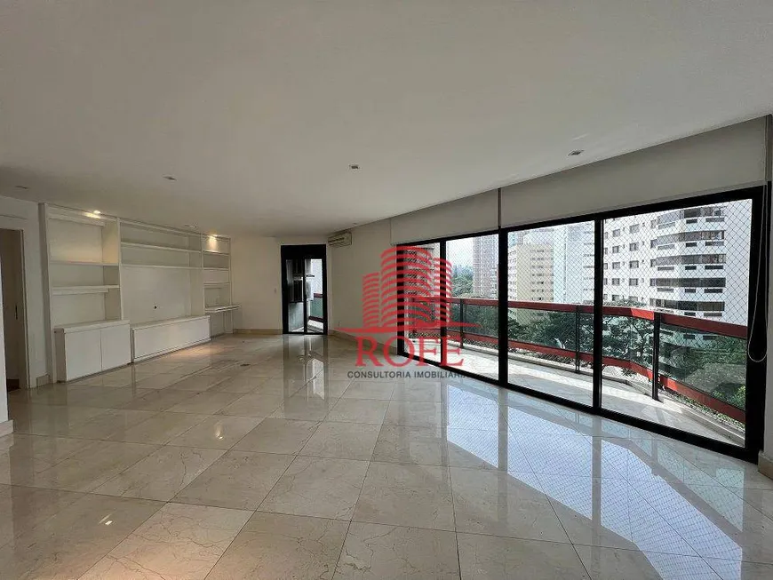 Foto 1 de Apartamento com 2 Quartos à venda, 205m² em Moema, São Paulo