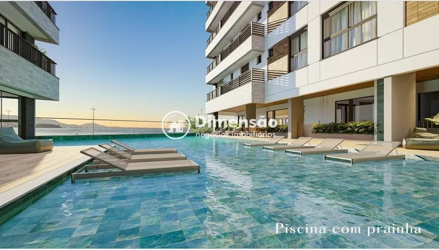 Foto 1 de Apartamento com 3 Quartos à venda, 130m² em Praia Comprida, São José