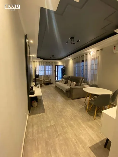 Foto 1 de Casa com 3 Quartos à venda, 290m² em Vista Linda, São José dos Campos