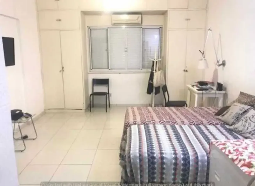 Foto 1 de Kitnet com 1 Quarto à venda, 30m² em Copacabana, Rio de Janeiro