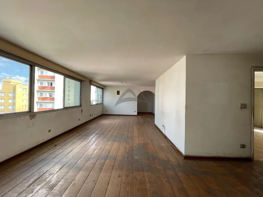 Foto 1 de Apartamento com 3 Quartos à venda, 240m² em Cambuí, Campinas