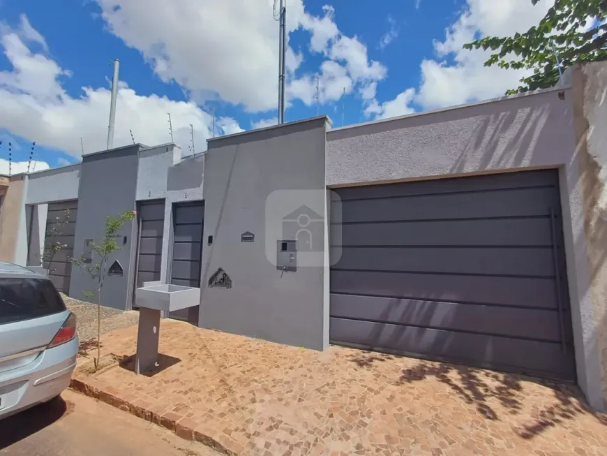 Foto 1 de Casa com 3 Quartos à venda, 90m² em Jardim Brasília, Uberlândia