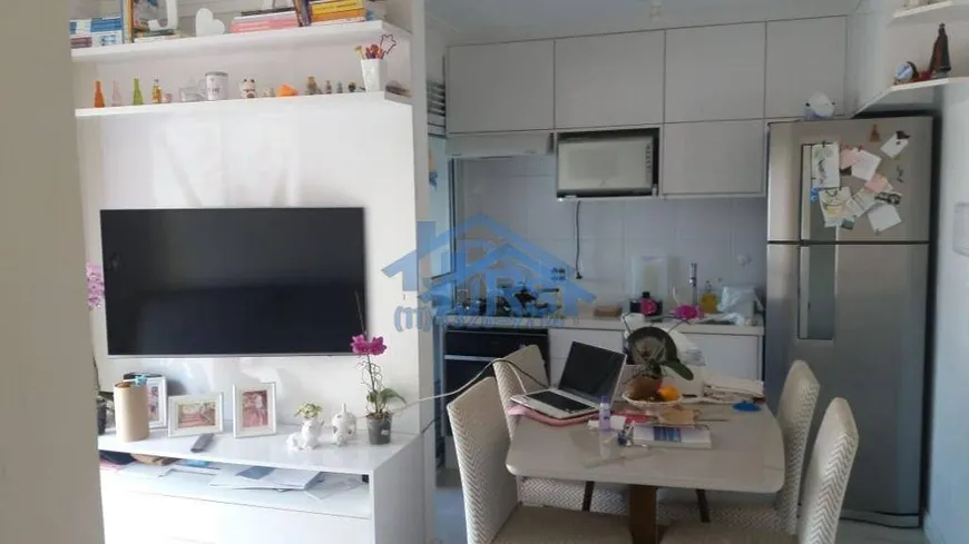 Foto 1 de Apartamento com 2 Quartos à venda, 47m² em Jardim Marilu, Carapicuíba