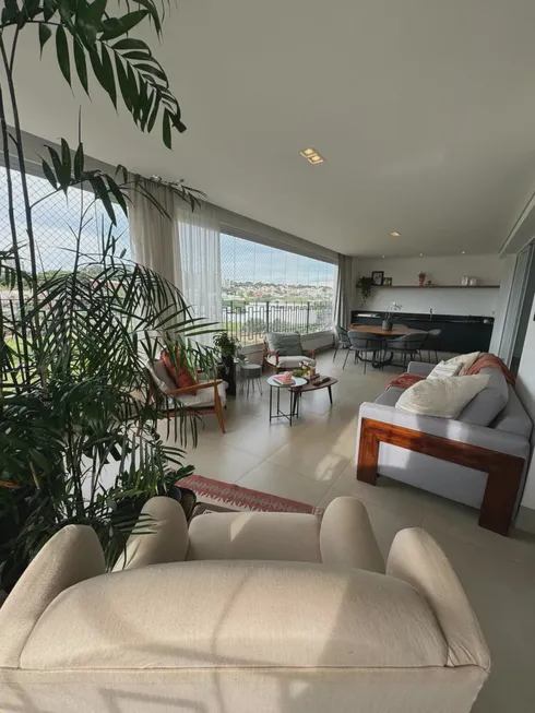 Foto 1 de Apartamento com 3 Quartos à venda, 197m² em Morada da Colina, Uberlândia