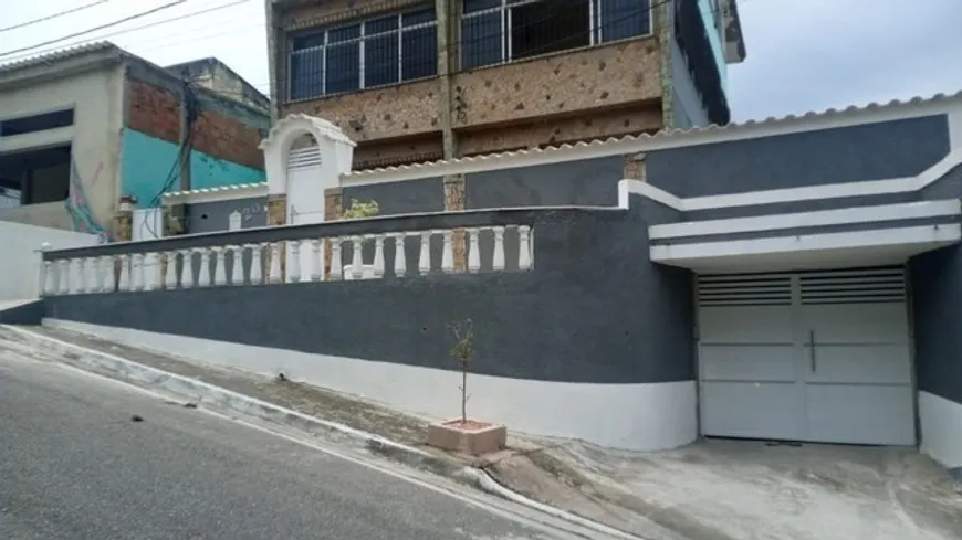 Foto 1 de Casa com 3 Quartos à venda, 400m² em Sepetiba, Rio de Janeiro