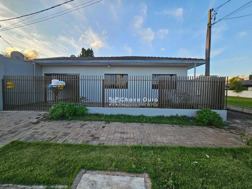 Foto 1 de Casa com 4 Quartos à venda, 304m² em Vila Tolentino, Cascavel