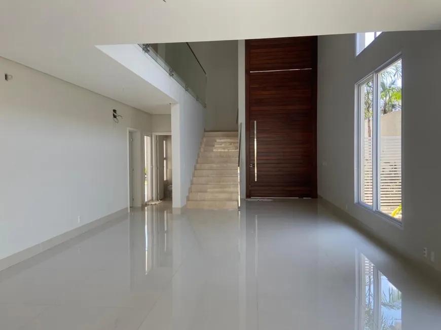 Foto 1 de Casa de Condomínio com 4 Quartos à venda, 350m² em Jardins Valencia, Goiânia