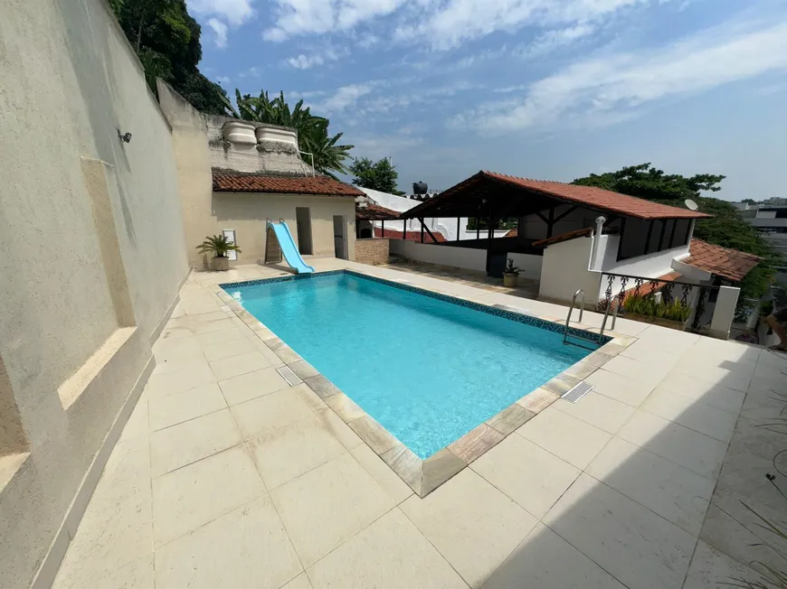 Foto 1 de Casa com 4 Quartos à venda, 384m² em Ilha do Governador, Rio de Janeiro