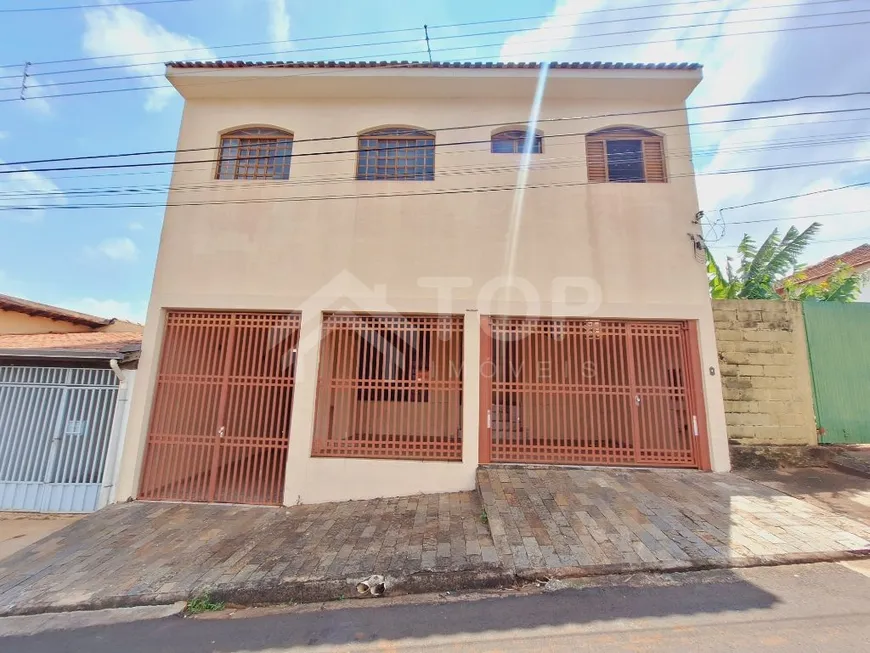 Foto 1 de Sobrado com 5 Quartos para alugar, 250m² em Jardim Sao Carlos, São Carlos