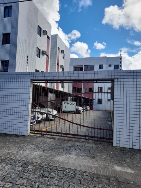 Foto 1 de Apartamento com 3 Quartos à venda, 76m² em Engenho do Meio, Recife