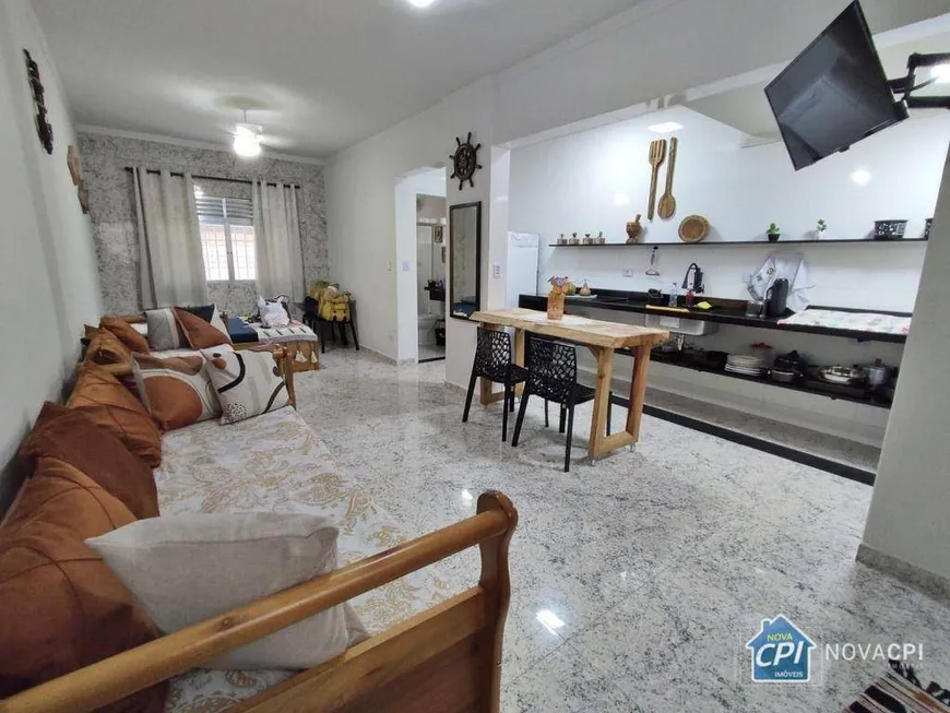 Foto 1 de Kitnet à venda, 38m² em Vila Guilhermina, Praia Grande