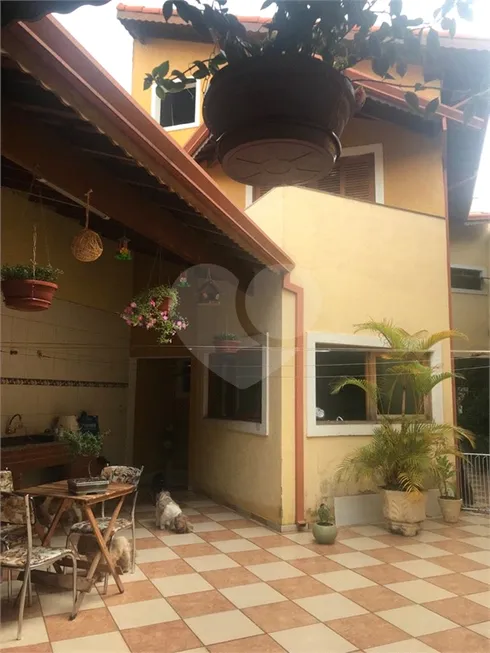 Foto 1 de Casa com 3 Quartos à venda, 217m² em Jardim dos Ipês, Suzano