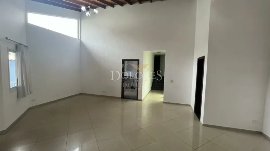 Foto 1 de Casa de Condomínio com 3 Quartos para alugar, 170m² em Arua, Mogi das Cruzes