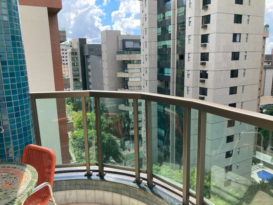 Foto 1 de Apartamento com 4 Quartos à venda, 227m² em Belvedere, Belo Horizonte