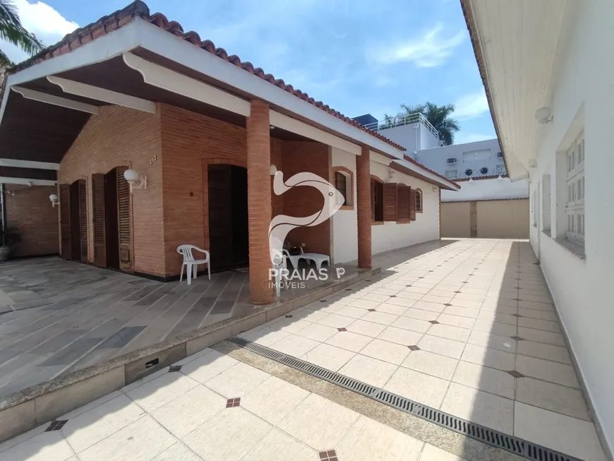 Foto 1 de Casa com 3 Quartos à venda, 310m² em Enseada, Guarujá