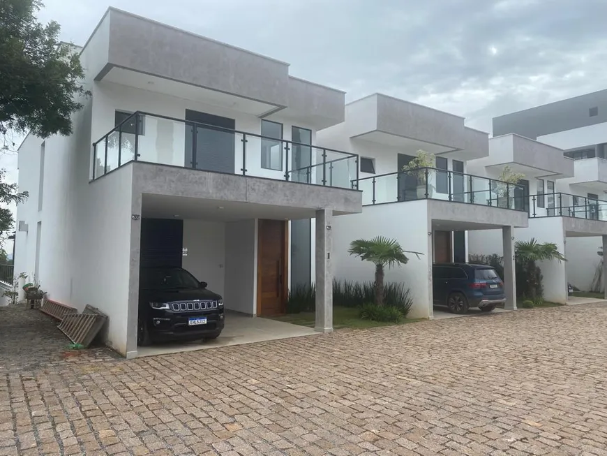 Foto 1 de Casa com 3 Quartos à venda, 250m² em Granja Viana, Cotia