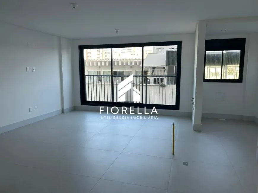 Foto 1 de Apartamento com 2 Quartos à venda, 77m² em Estreito, Florianópolis